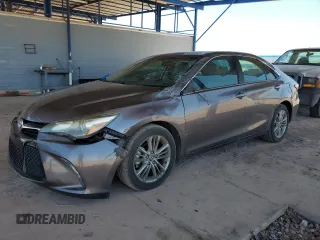 2015 Toyota Camry XLE z VIN 4T1BF1FK6FU040344, wystawiony jako Copart lot #59896025 z przebiegiem 62 318 mil mil oraz Szkoda całkowita • Salvage title. Historia ofert i sprzedaży dostępna na DreamBid. Obrazek 1.