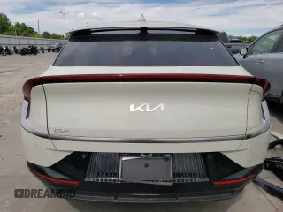 2024 Kia EV6 Light Long Range with VIN KNDC3DLC8R5620922, listed as a Copart auction lot 68384794 with 418 mi miles and Salvage Title. Bid and sale history available at carsss.com. Image 6.