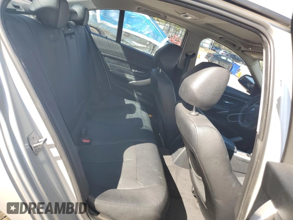 2013 BMW 3 Series 328i with VIN WBA3A5G53DNP25672, listed as a Copart auction lot 47184475 with 129,134 mi miles and Salvage Title. Bid and sale history available at carsss.com. Image 10.