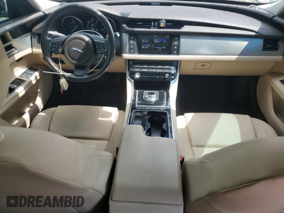 2016 Jaguar XF 35t Premium with VIN SAJBD4BV2GCY20426, listed as a Copart auction lot 71384854 with 94,339 mi miles and Salvage Title. Bid and sale history available at carsss.com. Image 8.