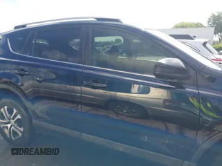 2017 Toyota RAV4 LE с VIN JTMZFREV3HJ712555, выставлен на аукционе IAAI как лот 42233808 с пробегом 86 294 миль миль и . История ставок и продаж доступна на DreamBid. Изображение 13.