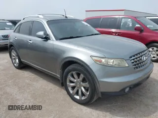 2004 Infiniti FX35 with VIN JNRAS08U74X108814, listed as a IAAI auction lot 41945071 with 203,682 mi miles. Bid and sale history available at carsss.com. Image 6.