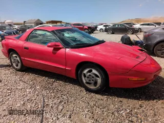1995 Pontiac Firebird Firebird z VIN 2G2FS22S5S2227060, wystawiony jako Copart lot #64597545 z przebiegiem 106 971 mil mil oraz Szkoda całkowita • Salvage title. Historia ofert i sprzedaży dostępna na DreamBid. Obrazek 4.
