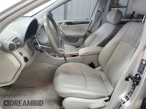 2006 Mercedes-Benz C 280 Luxury with VIN WDBRF54HX6A825189, listed as a Copart auction lot 81903084 with 231,894 mi miles and Salvage Title. Bid and sale history available at DreamBid. Image 7.