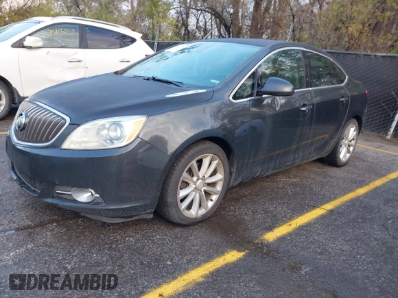 2014 Buick Verano Convenience Group z VIN 1G4PR5SK6E4174800, wystawiony jako IAAI lot #40771206 z przebiegiem 211 489 mil mil oraz . Historia ofert i sprzedaży dostępna na DreamBid. Obrazek 2.