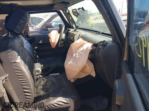 2009 Jeep Wrangler X with VIN 1J4FA24109L754379, listed as a IAAI auction lot 41754925 with 132,500 mi miles and . Bid and sale history available at DreamBid. Image 5.