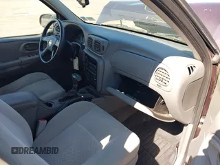 2009 Chevrolet TrailBlazer 1LT with VIN 1GNDS33S192101597, listed as a IAAI auction lot 42205961 with 76,878 mi miles and . Bid and sale history available at DreamBid. Image 5.