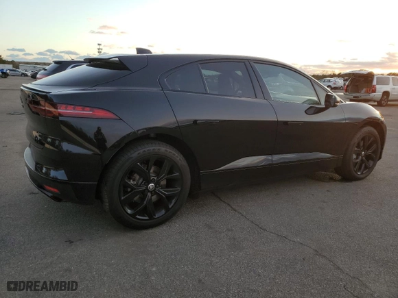 2024 Jaguar I-PACE R-Dynamic HSE with VIN SADHM2S19R1632208, listed as a Copart auction lot 82325754 with 3,281 mi miles and Salvage Title. Bid and sale history available at carsss.com. Image 3.
