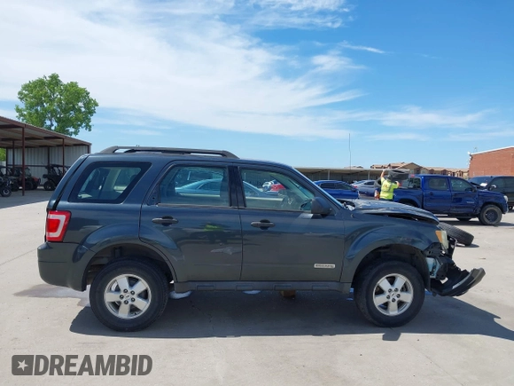 2008 Ford Escape XLS z VIN 1FMCU02Z28KD32661, wystawiony jako IAAI lot #42316426 z przebiegiem 184 552 mil mil oraz . Historia ofert i sprzedaży dostępna na DreamBid. Obrazek 14.