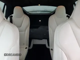 2017 Tesla Model X 90D z VIN 5YJXCBE22HF076134, wystawiony jako Copart lot #41828555 z przebiegiem 214 443 mil mil oraz Szkody całkowita. Historia ofert i sprzedaży dostępna na DreamBid. Obrazek 10.