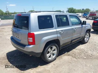 2016 Jeep Patriot High Altitude with VIN 1C4NJRFB3GD767635, listed as a IAAI auction lot 42285932 with 129,434 mi miles and . Bid and sale history available at DreamBid. Image 4.