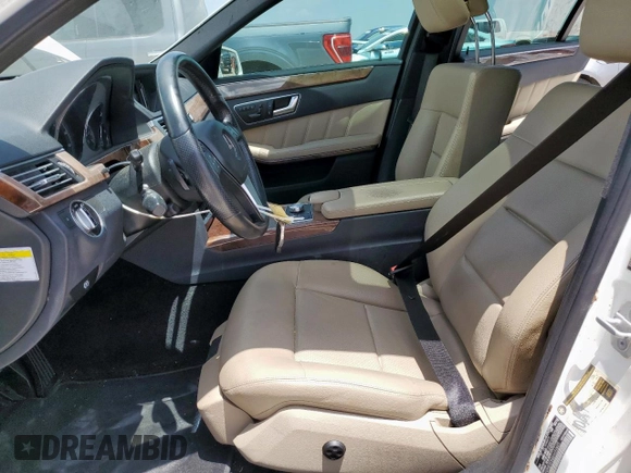 2013 Mercedes-Benz E 350 Luxury z VIN WDDHF5KB2DA682625, wystawiony jako Copart lot #63791535 z przebiegiem 73 381 mil mil oraz Szkoda całkowita • Salvage title. Historia ofert i sprzedaży dostępna na DreamBid. Obrazek 7.