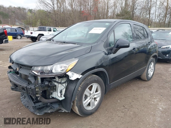 2019 Chevrolet Trax LS with VIN 3GNCJKSB1KL386803, listed as a IAAI auction lot 41832867 with 107,462 mi miles. Bid and sale history available at carsss.com. Image 17.