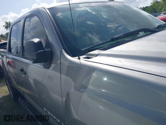 2007 GMC Sierra 1500 SLE1 z VIN 2GTEC13J671516076, wystawiony jako IAAI lot #42362311 z przebiegiem 359 483 mil mil oraz . Historia ofert i sprzedaży dostępna na DreamBid. Obrazek 13.