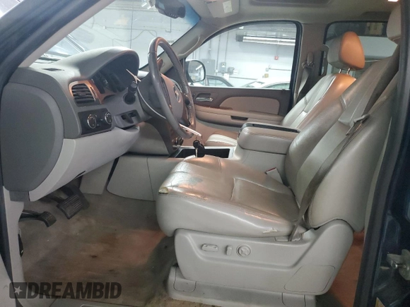 2007 Chevrolet Avalanche 1LT z VIN 3GNFK12347G179660, wystawiony jako Copart lot #60094565 z przebiegiem 181 356 mil mil oraz Czysty tytuł • Clean title. Historia ofert i sprzedaży dostępna na DreamBid. Obrazek 7.