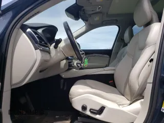 2018 Volvo XC90 Momentum с VIN YV4A22PK8J1345030, выставлен на аукционе Copart как лот 58049965 с пробегом 80 877 миль миль и Списание • Salvage title. История ставок и продаж доступна на DreamBid. Изображение 7.