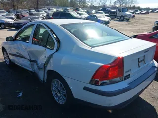 2004 Volvo S60 с VIN YV1RS61T042316578, выставлен на аукционе IAAI как лот 41649503 с пробегом 75 659 миль миль и . История ставок и продаж доступна на DreamBid. Изображение 6.