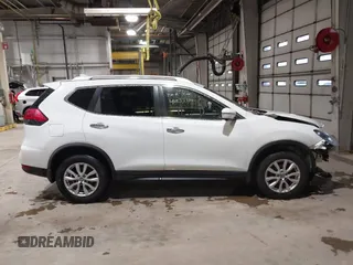 2017 Nissan Rogue SV z VIN KNMAT2MV4HP615103, wystawiony jako IAAI lot #41935754 z przebiegiem 142 770 mil mil oraz . Historia ofert i sprzedaży dostępna na DreamBid. Obrazek 14.