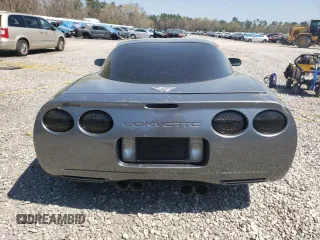 2003 Chevrolet Corvette z VIN 1G1YY22G435126122, wystawiony jako Copart lot #50449415 z przebiegiem 59 605 mil mil oraz Szkoda całkowita • Salvage title. Historia ofert i sprzedaży dostępna na DreamBid. Obrazek 6.