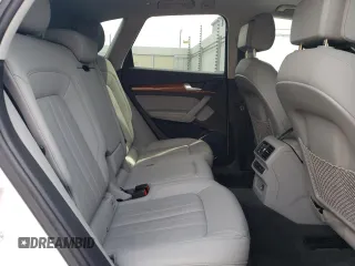 2022 Audi Q5 S line Premium Plus z VIN WA1EAAFY6N2071392, wystawiony jako Copart lot #55633675 z przebiegiem 57 926 mil mil oraz Szkoda całkowita • Salvage title. Historia ofert i sprzedaży dostępna na DreamBid. Obrazek 11.