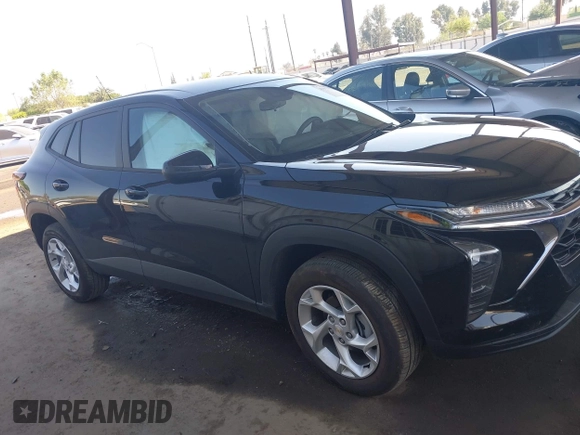 2025 Chevrolet Trax LS with VIN KL77LFEP8SC083660, listed as a IAAI auction lot 41993641 with 6,667 mi miles and . Bid and sale history available at DreamBid. Image 13.