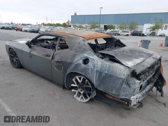 2017 Dodge Challenger R/T Shaker z VIN 2C3CDZBTXHH663987, wystawiony jako IAAI lot #40367339 z przebiegiem Nie podano mil oraz . Historia ofert i sprzedaży dostępna na DreamBid. Obrazek 3.