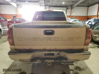 2006 Chevrolet Silverado 1500 LT1 with VIN 1GCEK19V46Z261477, listed as a Copart auction lot 44698035 with 298,471 mi miles and Clean Title. Bid and sale history available at carsss.com. Image 6.