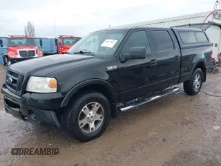 2006 Ford F-150 XLT with VIN 1FTPW14536KC16382, listed as a IAAI auction lot 41611417 with 213,054 mi miles and . Bid and sale history available at DreamBid. Image 2.