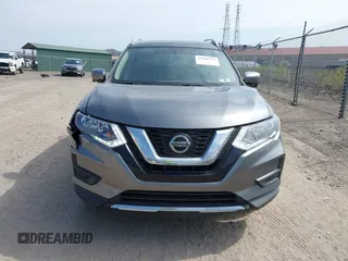 2018 Nissan Rogue SV z VIN KNMAT2MV7JP557753, wystawiony jako IAAI lot #41999721 z przebiegiem 45 130 mil mil oraz . Historia ofert i sprzedaży dostępna na DreamBid. Obrazek 13.
