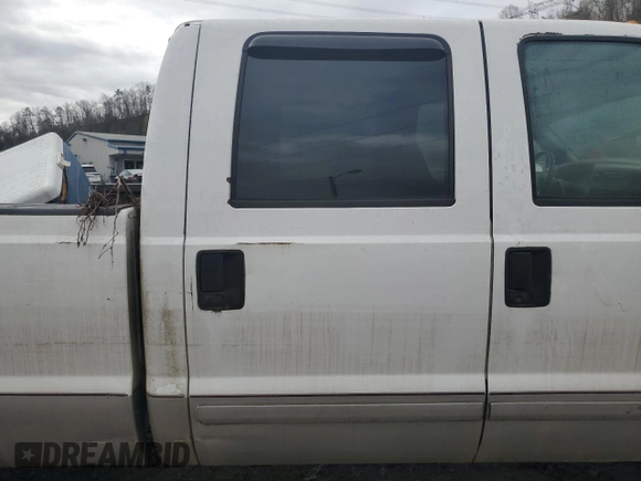 2001 Ford Super Duty F-250 XL with VIN 1FTNW21FX1EA13667, listed as a Copart auction lot 51072795 with 0 mi miles and Salvage Title. Bid and sale history available at carsss.com. Image 10.