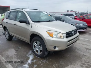 2008 Toyota RAV4 with VIN JTMZD33V486063860, listed as a IAAI auction lot 41985051 with 133,451 mi miles. Bid and sale history available at carsss.com. Image 1.