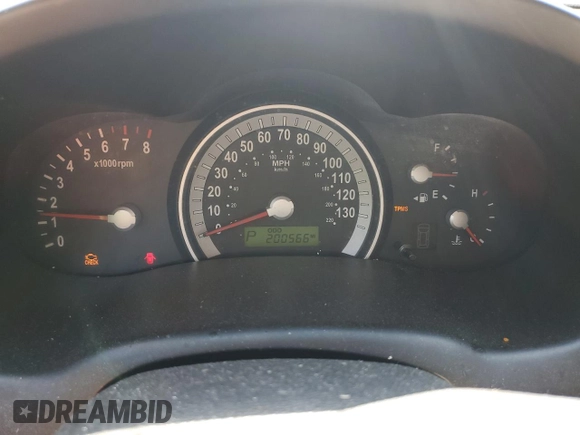 2008 Hyundai Entourage GLS z VIN KNDMC233686048783, wystawiony jako Copart lot #61812894 z przebiegiem 200 566 mil mil oraz Tytuł czysty. Historia ofert i sprzedaży dostępna na DreamBid. Obrazek 9.