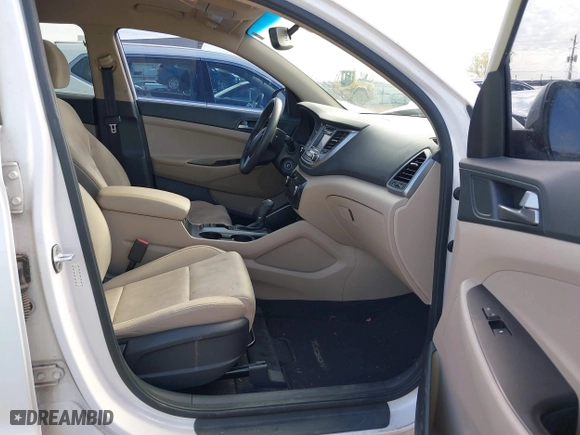 2016 Hyundai Tucson SE with VIN KM8J23A46GU224048, listed as a IAAI auction lot 41860584 with 137,938 mi miles. Bid and sale history available at carsss.com. Image 5.