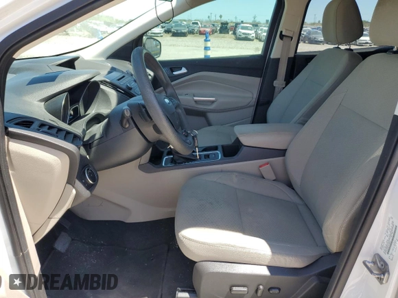 2017 Ford Escape SE z VIN 1FMCU0G9XHUC38315, wystawiony jako Copart lot #50998095 z przebiegiem 81 110 mil mil oraz Czysty tytuł • Clean title. Historia ofert i sprzedaży dostępna na DreamBid. Obrazek 7.
