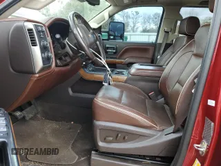 2019 Chevrolet Silverado 3500HD High Country with VIN 1GC4KYEY9KF112871, listed as a Copart auction lot 44194495 with 141,059 mi miles and Non Repairable. Bid and sale history available at carsss.com. Image 7.