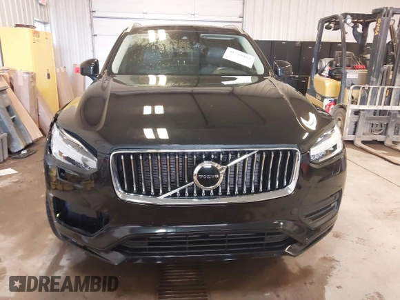 2022 Volvo XC90 Momentum with VIN YV4102PK8N1797278, listed as a IAAI auction lot 41720482 with 46,172 mi miles. Bid and sale history available at carsss.com. Image 12.