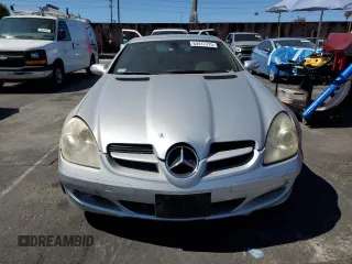 2005 Mercedes-Benz SLK 230/320 with VIN WDBWK56F85F040634, listed as a Copart auction lot 63417715 with 144,472 mi miles and Clean title. Bid and sale history available at DreamBid. Image 5.