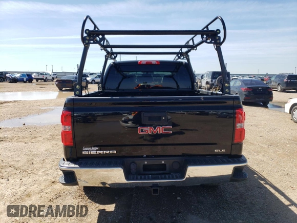 2015 GMC Sierra 1500 SLE z VIN 3GTU1UEC3FG459889, wystawiony jako Copart lot #53953725 z przebiegiem 104 638 mil mil oraz Szkoda całkowita • Salvage title. Historia ofert i sprzedaży dostępna na DreamBid. Obrazek 6.