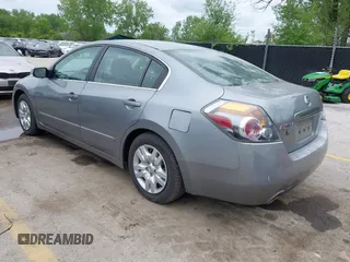 2009 Nissan Altima 2.5 S with VIN 1N4AL21E09N470374, listed as a IAAI auction lot 42168628 with 180,314 mi miles. Bid and sale history available at carsss.com. Image 3.