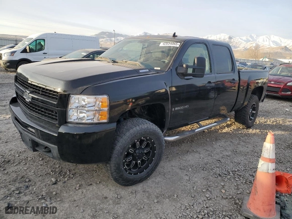 2007 Chevrolet Silverado 2500HD LT w/1LT with VIN 1GCHK23677F511222, listed as a Copart auction lot 42034065 with 87,357 mi miles and Salvage Title. Bid and sale history available at carsss.com. Image 1.