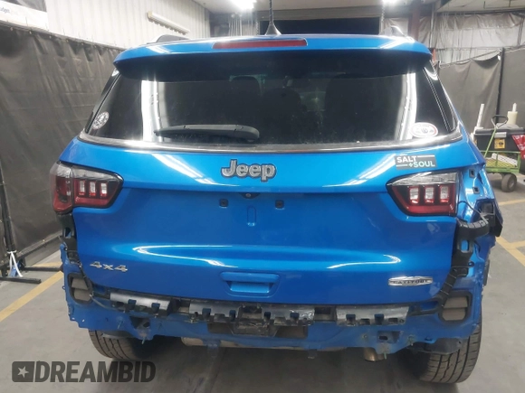 2019 Jeep Compass Latitude z VIN 3C4NJDBB3KT595277, wystawiony jako IAAI lot #42098822 z przebiegiem 68 574 mil mil oraz . Historia ofert i sprzedaży dostępna na DreamBid. Obrazek 17.