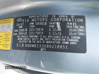 2008 Kia Sedona LX with VIN KNDMB233086218851, listed as a IAAI auction lot 41954671 with 120,894 mi miles. Bid and sale history available at carsss.com. Image 9.