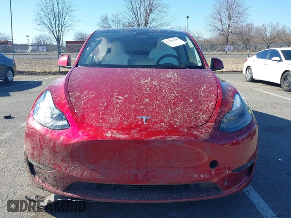 2024 Tesla Model Y Long Range with VIN 7SAYGDEE8RA259585, listed as a IAAI auction lot 41763296 with 29,606 mi miles. Bid and sale history available at carsss.com. Image 11.