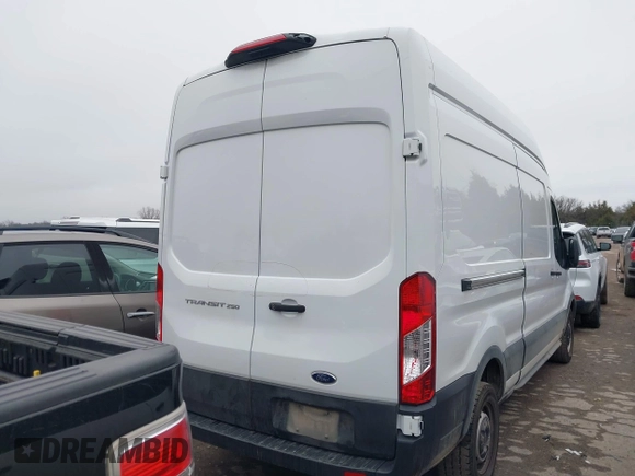 2022 Ford Transit Cargo z VIN 1FTBR1X84NKA82407, wystawiony jako IAAI lot #41503201 z przebiegiem 53 194 mil mil oraz . Historia ofert i sprzedaży dostępna na DreamBid. Obrazek 16.