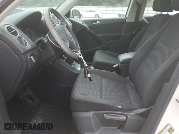 2011 Volkswagen Tiguan SE с VIN WVGBV7AX7BW560012, выставлен на аукционе Copart как лот 63031455 с пробегом 123 167 миль миль и Чистый • Clean title. История ставок и продаж доступна на DreamBid. Изображение 7.