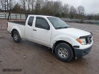 2007 Nissan Frontier XE with VIN 1N6BD06T97C418450, listed as a IAAI auction lot 41112236 with 275,727 mi miles. Bid and sale history available at carsss.com. Image 1.