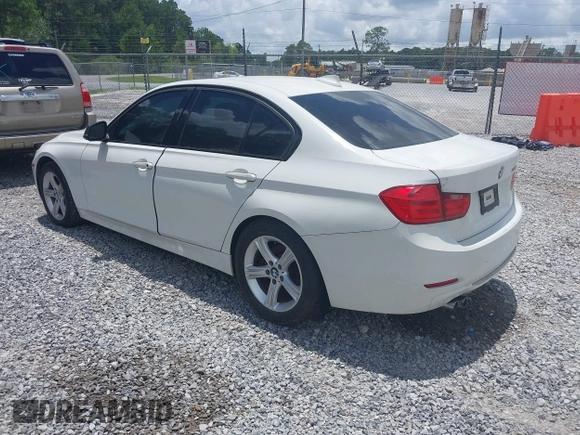 2013 BMW 3 Series 328i с VIN WBA3A5G59DNP23439, выставлен на аукционе IAAI как лот 42387526 с пробегом 178 524 миль миль и . История ставок и продаж доступна на DreamBid. Изображение 3.