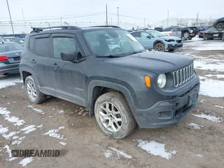 2016 Jeep Renegade Latitude with VIN ZACCJBBTXGPC51013, listed as a IAAI auction lot 41708394 with 150,512 mi miles. Bid and sale history available at carsss.com. Image 1.