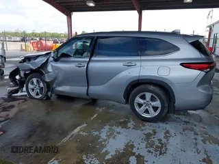 2021 Toyota Highlander L z VIN 5TDCZRBH9MS543232, wystawiony jako IAAI lot #41869895 z przebiegiem 41 031 mil mil oraz . Historia ofert i sprzedaży dostępna na DreamBid. Obrazek 14.