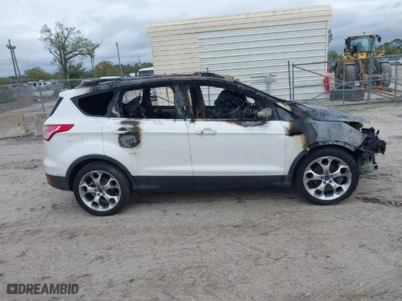 2015 Ford Escape Titanium with VIN 1FMCU0JX1FUB05026, listed as a IAAI auction lot 41663887 with 1 mi miles. Bid and sale history available at carsss.com. Image 12.